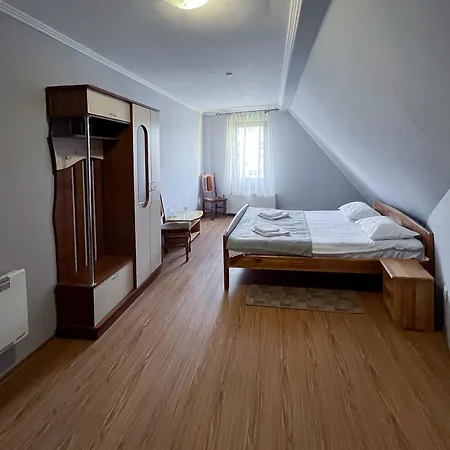 Hostel хостел-готель кремзлик Yasinya